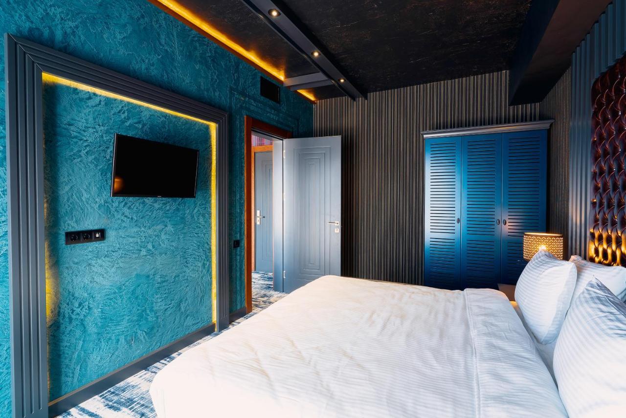 Tapis Rouge Design Boutique Hotel Batumi Luaran gambar A room at the hotel
