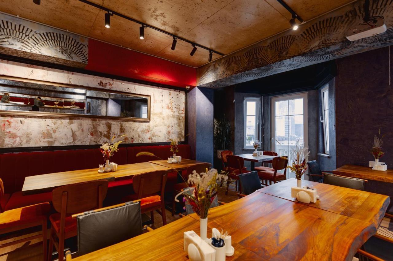 Tapis Rouge Design Boutique Hotel Batumi Luaran gambar Interior of the restaurant